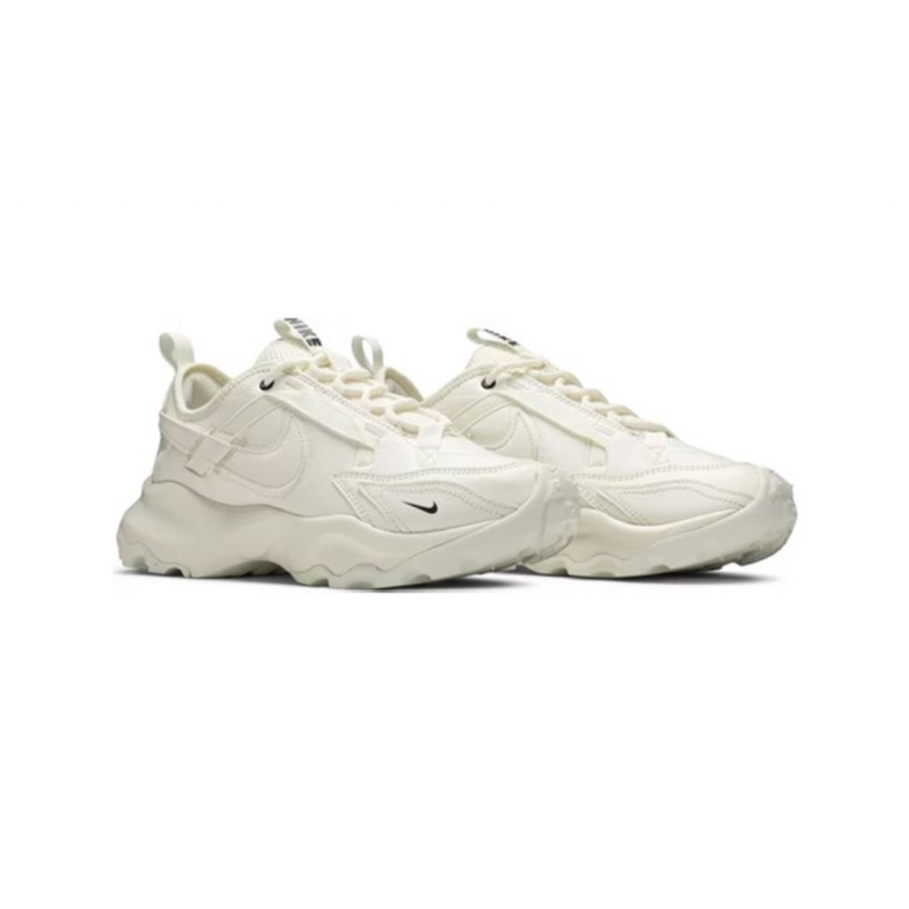 “ Nike Tc 7900 In Sail/Black/Sail”